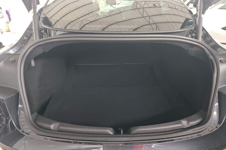 Used Tesla Model 3 2023 Rear-Wheel-Drive Version