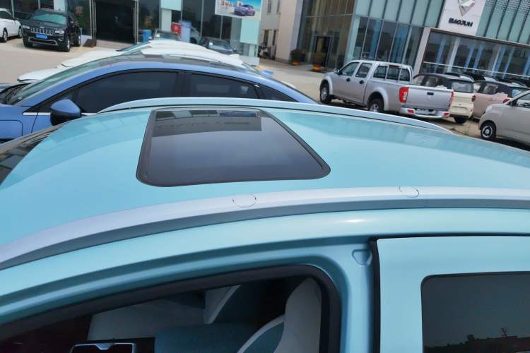 Used Geometry E Firefly 2024 301km Starlight Roof