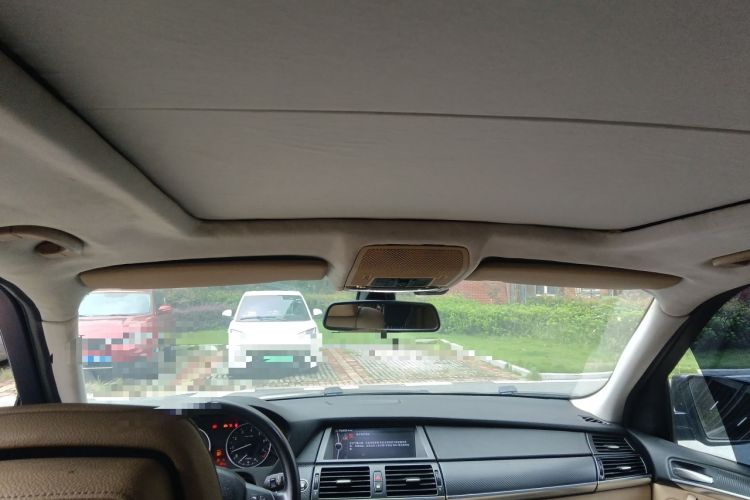 Used BMW X5 2009 xDrive30i Leading Model Headliner