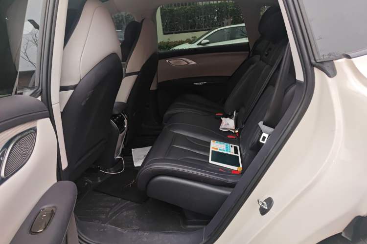 Used IM LS7 2023 90 kWh Elite Rear-Drive Version
