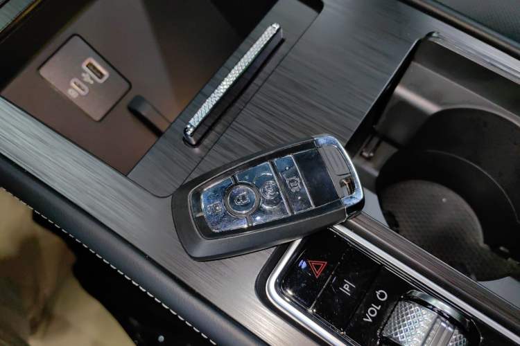 Used Lincoln Corsair 2023 2.0T Two-Wheel Drive Luxury Edition
