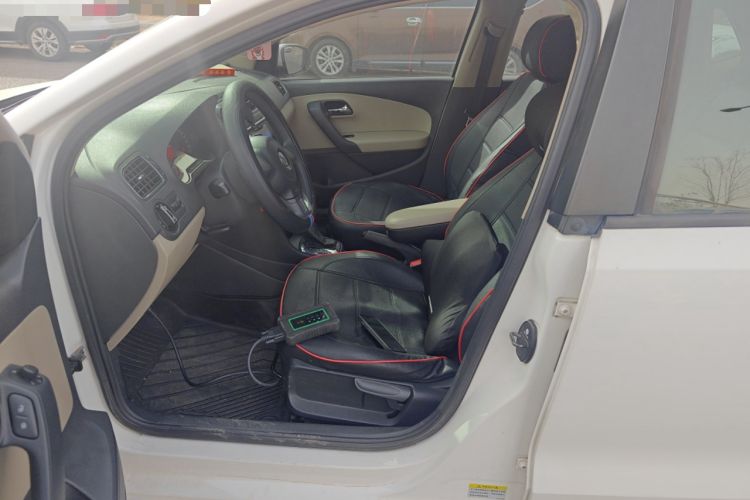 Used Volkswagen Polo 2013 1.6L Automatic Comfort Edition
