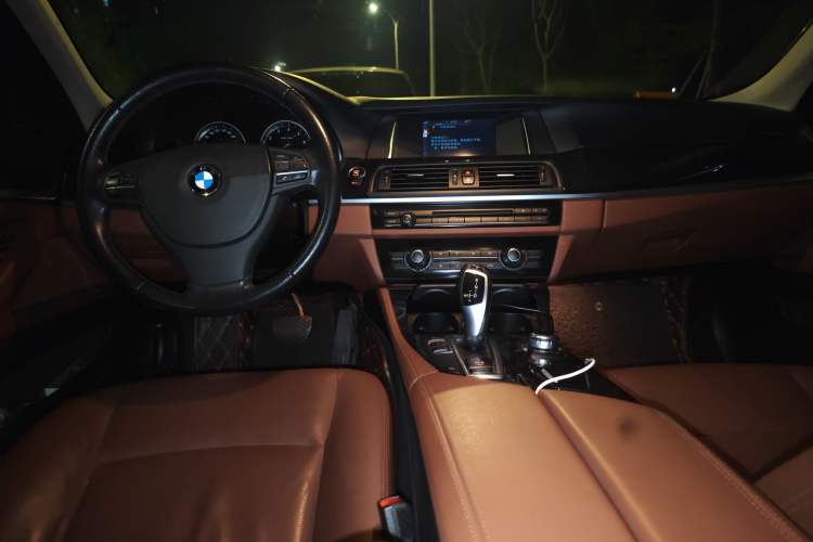 Used BMW 5 Series 2015 520i Elegant Edition
