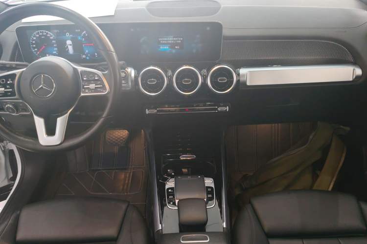 Used Mercedes-Benz GLB 2020 GLB 200 Dynamic Edition Audio And AC Panel