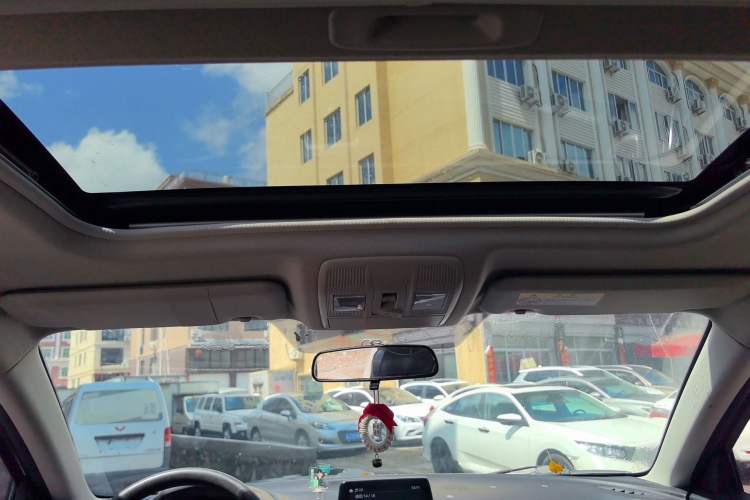 Used Mazda 3 Axela 2017 Sedan 1.5L Automatic Luxury Model Emission Standard China V
