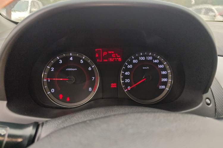 Used Hyundai Verna Ray 2014 1.4L Automatic GLX