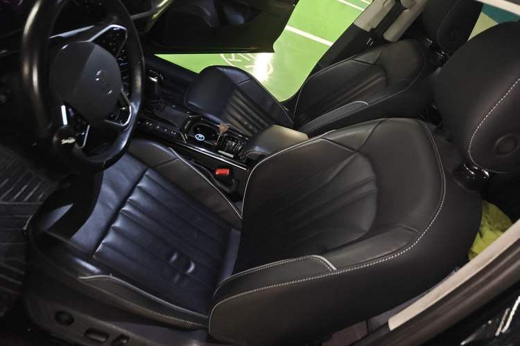 Used Volkswagen Passat New Energy 2022 430 PHEV Hybrid Elite Edition Left Front Seat