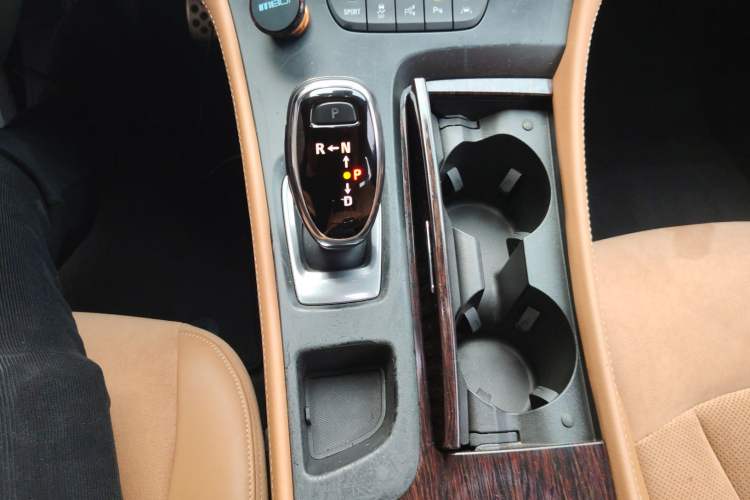 Used Buick LaCrosse 2016 28T Luxury Version Gear Lever