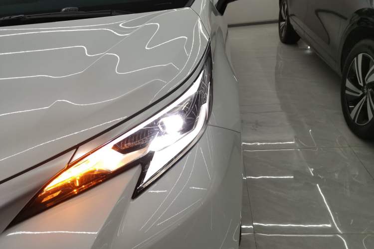 Used Toyota Sienna 2024 2.5L Hybrid Four-Wheel Drive Prestige Edition