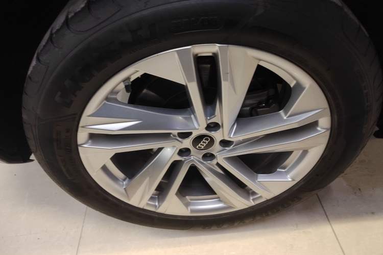 Used Audi Q7 2023 45 TFSI quattro S line Sport model