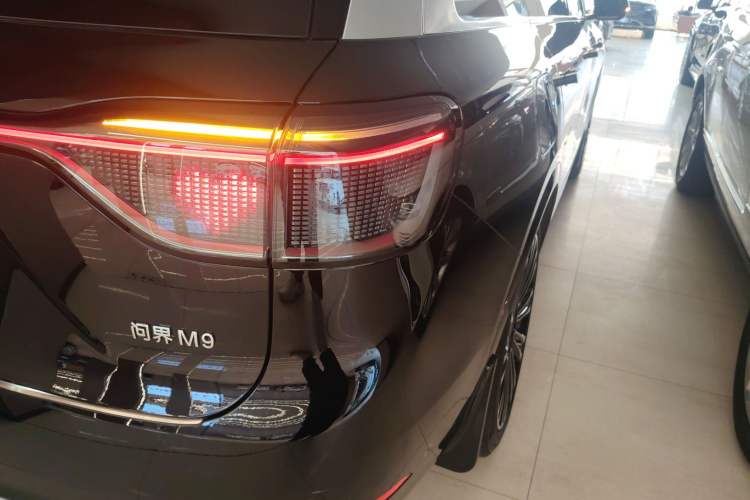 Used Hima AITO M9 2024 Range-Extended Ultra Version 52 kWh 6-Seater Model Exterior 3