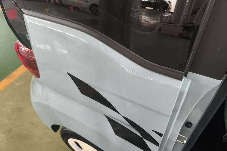 Used Chery New Energy QQ Ice Cream 2022 170km Sundae Phosphate Lithium-Ion