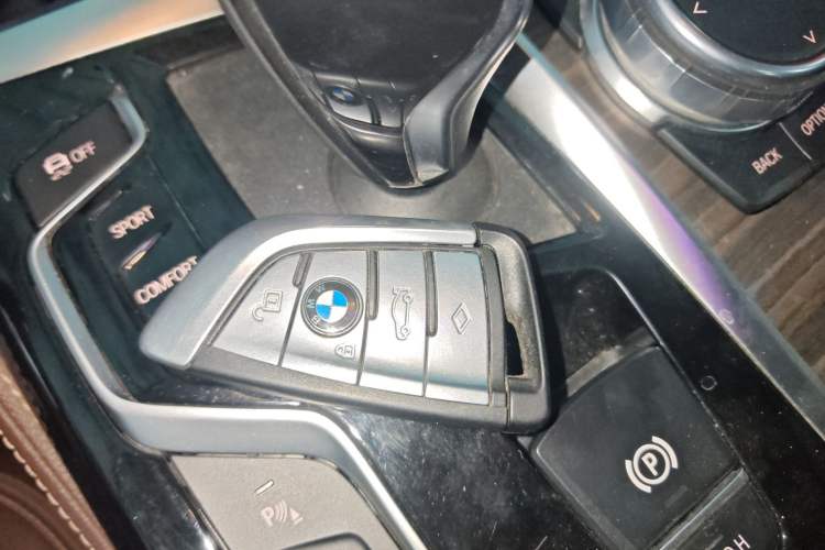 Used BMW 5 Series 2018 Facelifted 530Li xDrive Luxury Package