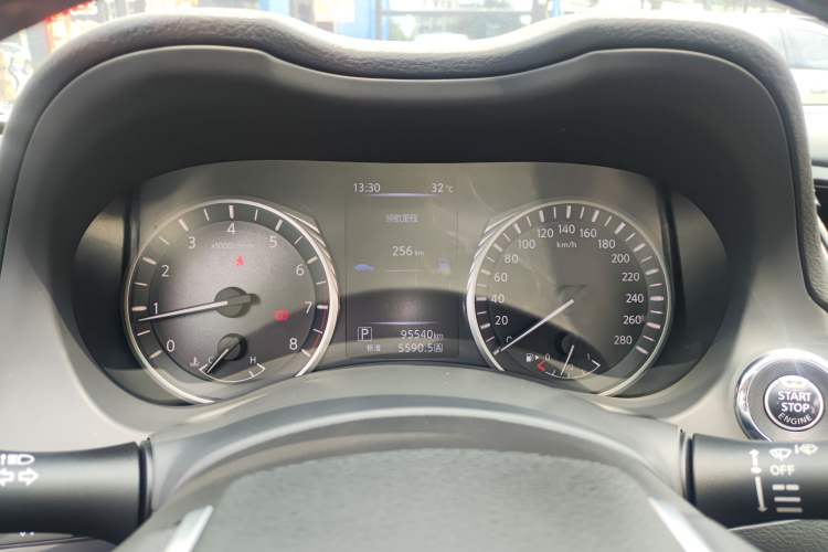 Used Infiniti Q50L 2018 2.0T Comfort Edition China VI Standard