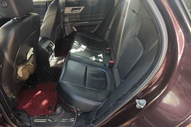 Used Jaguar XF 2016 XF 2.0T Two-Wheel-Drive Luxury Edition
