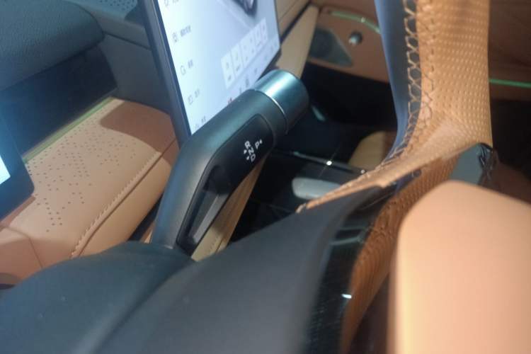 Used Geely Galaxy 8 2025 130km EM-P Starship Edition
