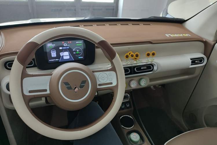Used Wuling Hongguang MINIEV 2024 3rd Generation 215km Youth Edition