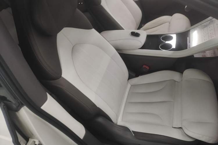 Used IM LS7 2023 90 kWh Elite Rear-Drive Version
