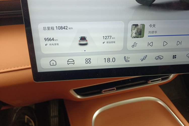 Used Deepal S07 2024 215Max Qiankun Intelligent Driving ADS SE Range-Extended Version Odometer Close Up