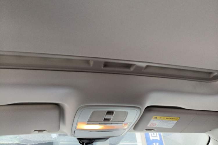 Used Roewe i5 2021 Revised Version 1.5L CVT Diamond Edition
