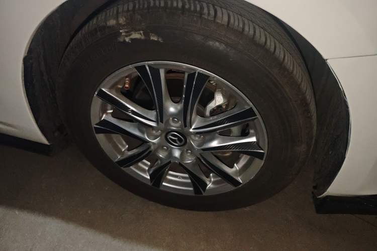 Used Mazda 3 Axela 2014 Hatchback 1.5L Automatic Luxury Model Right Front Wheel Hub