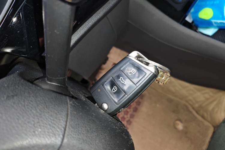 Used Jetta VS7 2020 1.4T Automatic Entry-Level Trim Vehicle Key