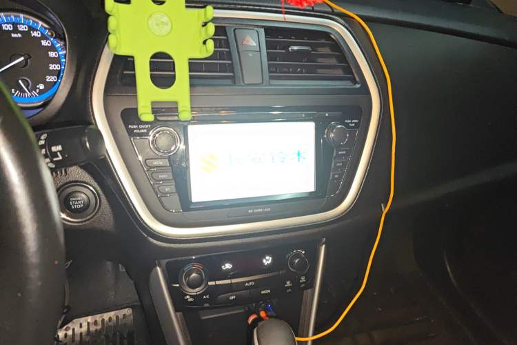 Used Suzuki S-Cross 2014 1.6L CVT Two-Wheel Drive Elite Version
