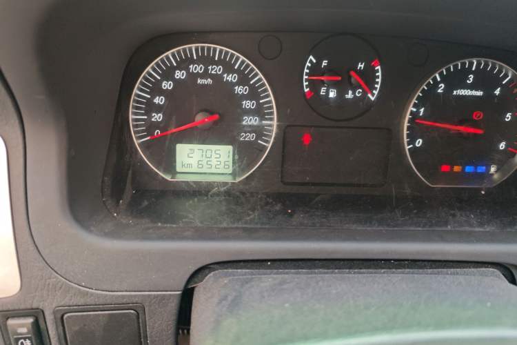 Used Foton Scenic G5 2024 2.0T Diesel Professional Edition Open-Window 5-9 Seater 4F20TC3