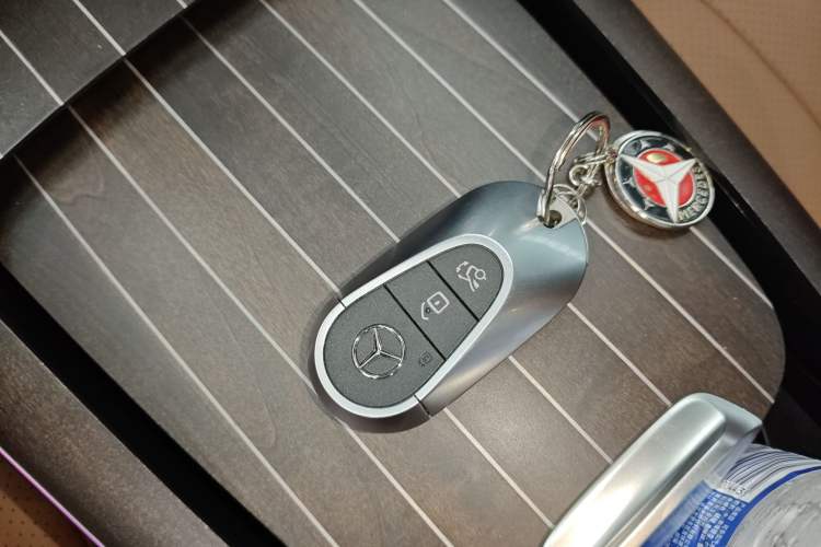 Used Mercedes-Benz E-Class 2024 E 300 L Luxury Model Interior 1