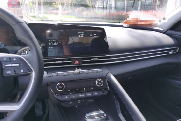 Used Hyundai Elantra 2023 1.5L CVT LUX Prestige Edition Audio And AC Panel