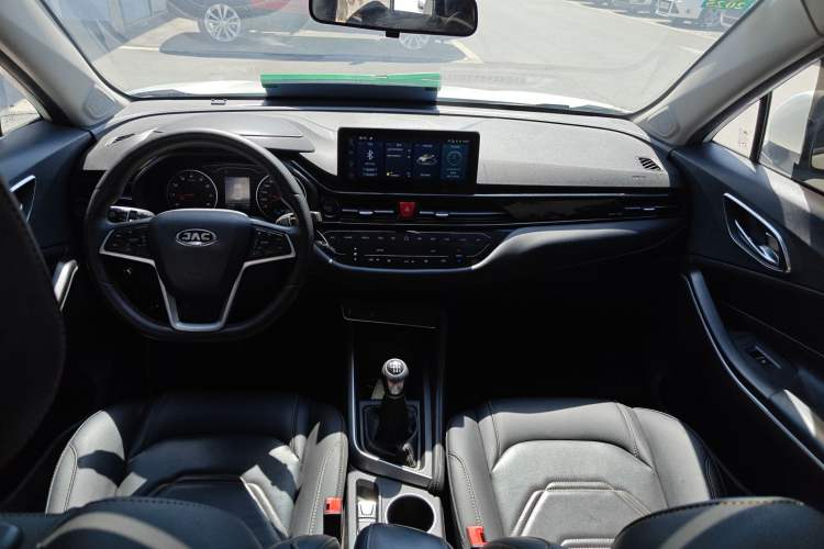 Used JAC Group Refine S4 2019 1.5T Manual Overdrive Model Center Console