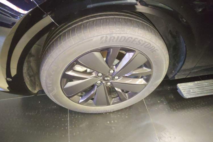 Used Li Auto L6 2025 Max Smart Refresh Edition Left Front Wheel Hub