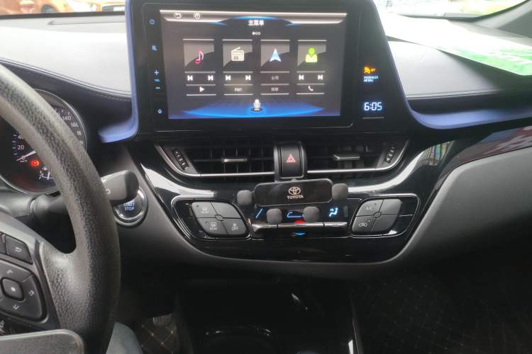 Used Toyota C-HR 2018 2.0L Leading Edition China VI
