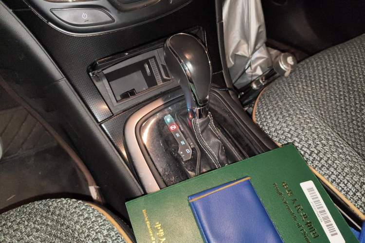 Used Buick Regal 2015 1.6T Leading Technology Model Gear Lever