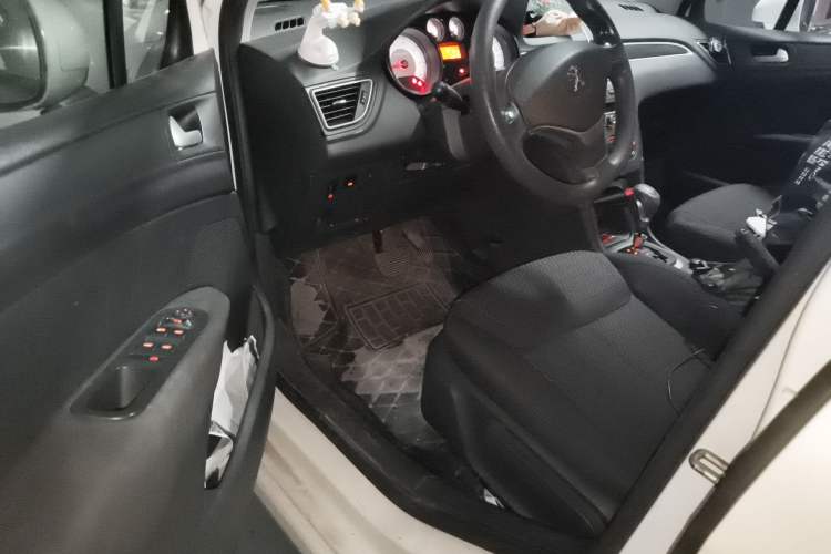 Used Peugeot 308 2014 Enjoy Edition Classic 1.6L Automatic Premium Model Driver Seat