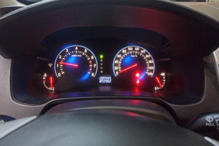 Used Mazda 8 2013 2.5L Deluxe Edition
