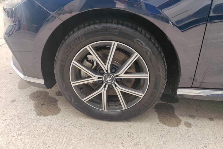 Used BYD Song MAX New Energy 2022 DM-i 105KM Flagship Model Left Front Wheel Hub