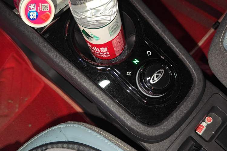 Used Chery QQ Little Ant 2022 Restyled Version Sweet Pink Edition Half-Sugar Version 30.6 kWh 30 kW 301 km
