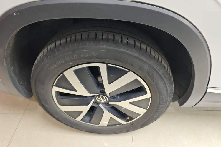 Used Volkswagen Tayron 2023 300TSI Two-Wheel-Drive Luxury Plus Advanced Edition
