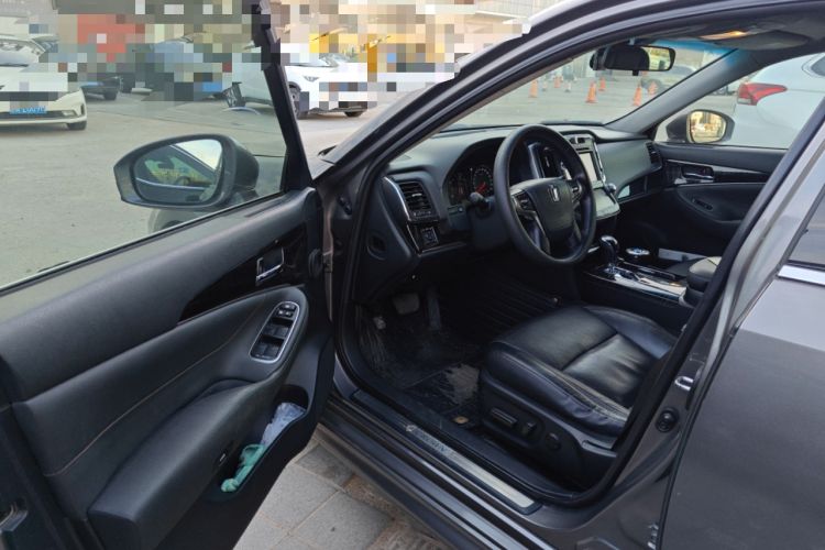 Used Toyota Crown 2015 2.5L Fashion Limited Edition