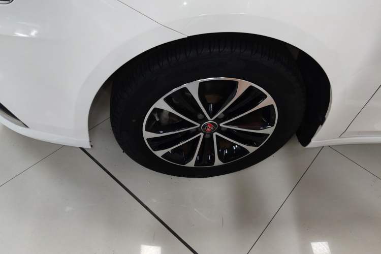 Used Roewe i6 New Energy 2019 PLUS 50T 4G Connected Glory Luxury Edition Left Front Wheel Hub