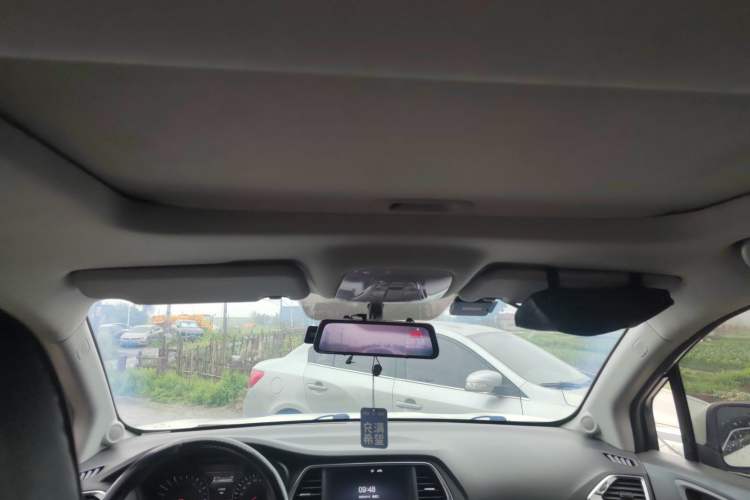 Used GAC Trumpchi GS4 2017 235T Automatic Two-Wheel Drive Luxury Smart Connectivity Version Headliner