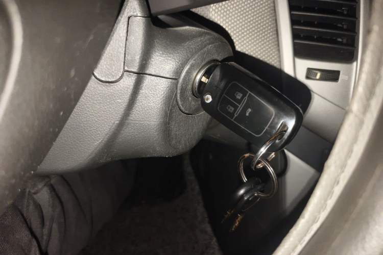 Used Chevrolet Cruze 2011 1.8L SE Automatic Vehicle Key