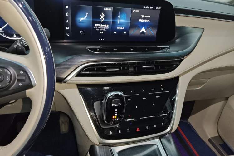 Used Buick GL8 2021 ES Landtrek 653T Comfort Edition
