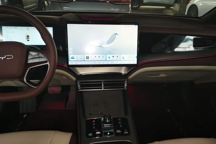 Used BYD Seal 07 DM-i 2025 Intelligent Driving Version DM-i 1.5L 125 km Prestige Edition Audio And AC Panel