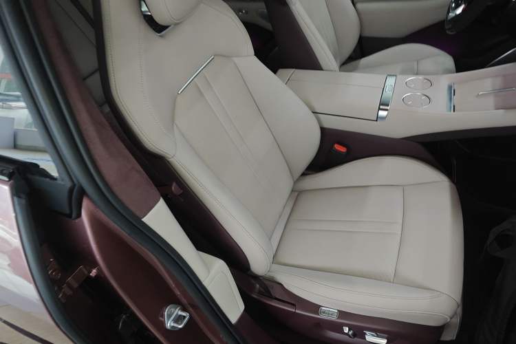 Used Xiaomi Auto YU7 2025 Ultra-Long Range High-Performance All-Wheel-Drive Max Edition