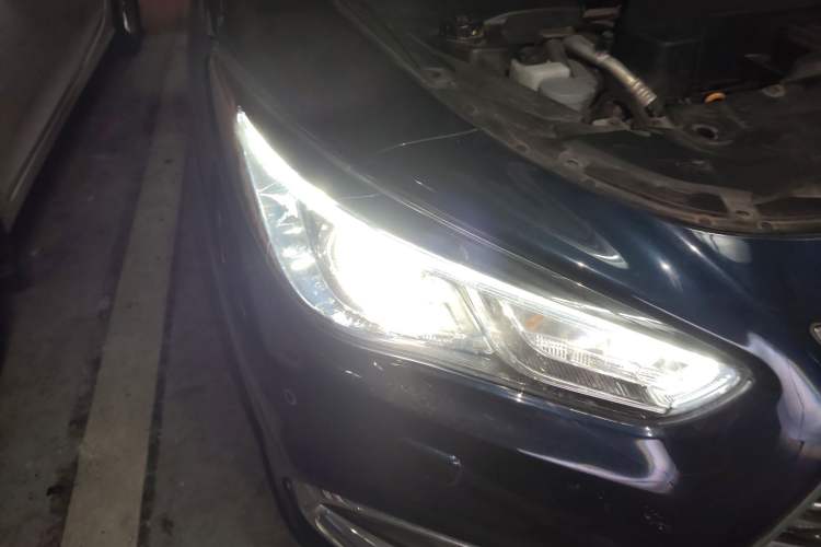 Used Infiniti QX60 2018 2.5 S/C Hybrid Two-Wheel-Drive Excellence Edition China VI Standard