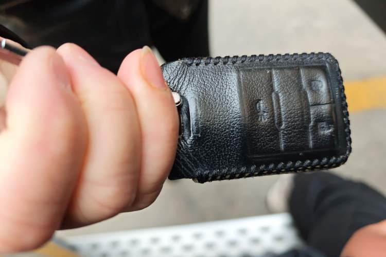 Used Chevrolet Captiva 2017 2.4L Two-Wheel Drive Urban Version 7 Seats Vehicle Key