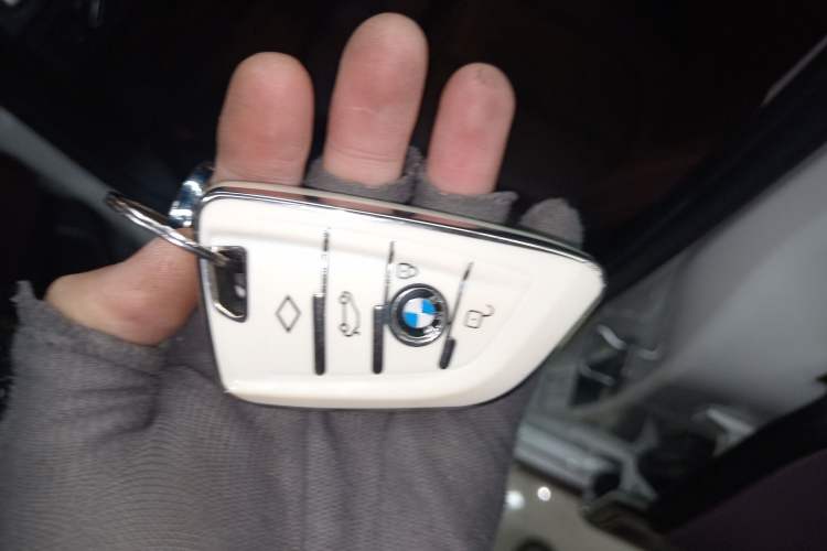 Used BMW 1 Series 2019 118i M Sport Package Vehicle Key