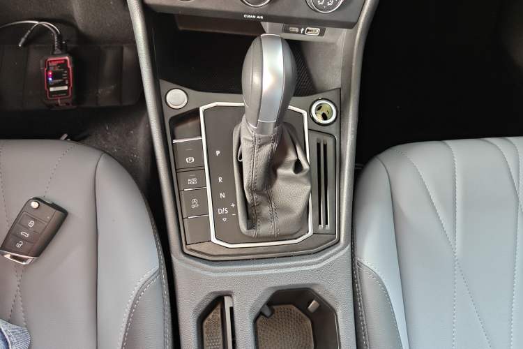 Used Volkswagen Lavida 2023 1.5L Automatic 5 Million Edition Gear Lever